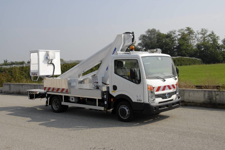 Camion nacelle 16M